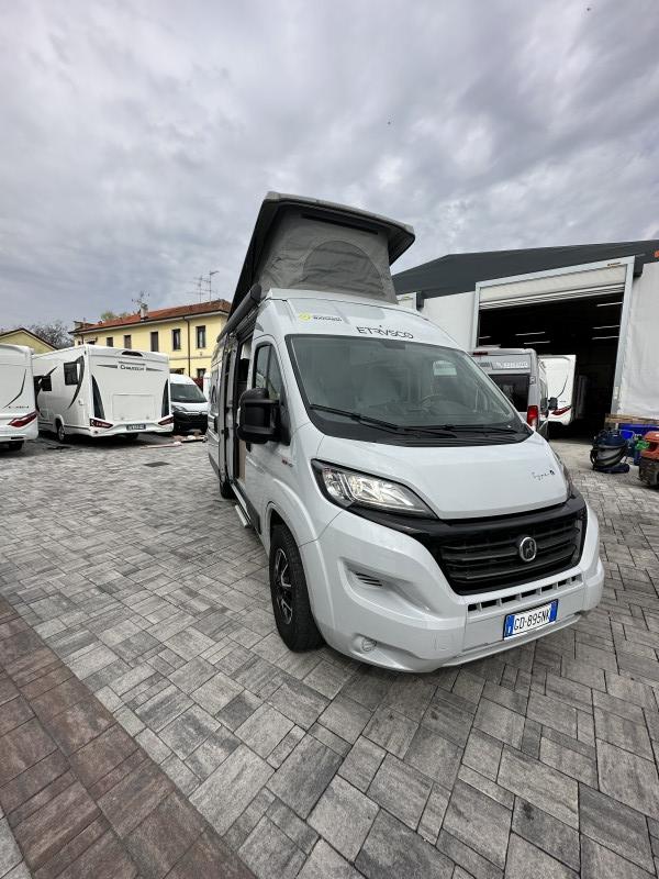ETRUSCO CV 540 DB 5.41 x 2.05 x H 2.58 m | Centro Caravans Barassi