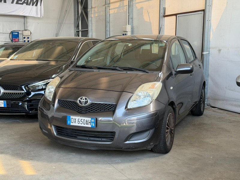 TOYOTA  YARIS