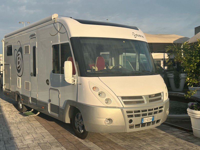 PILOTE BAVARIA I 740 