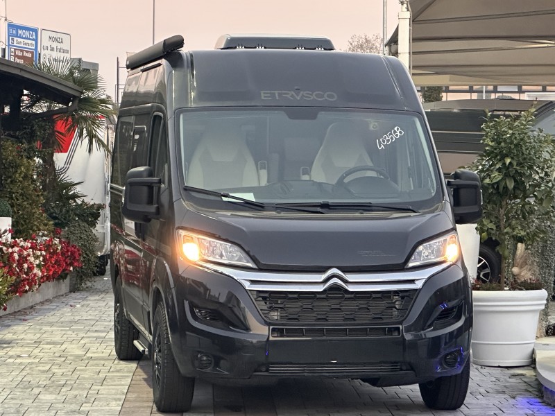 ETRUSCO CV 540 DB 5.41 x 2.05 x H 2.7 m | Centro Caravans Barassi