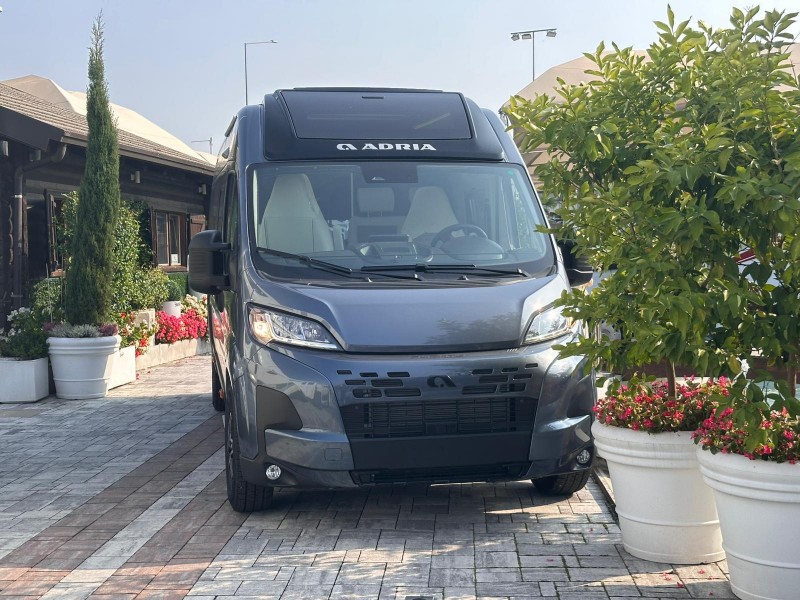 ADRIA TWIN SUPREME 640 SPB FAMILY