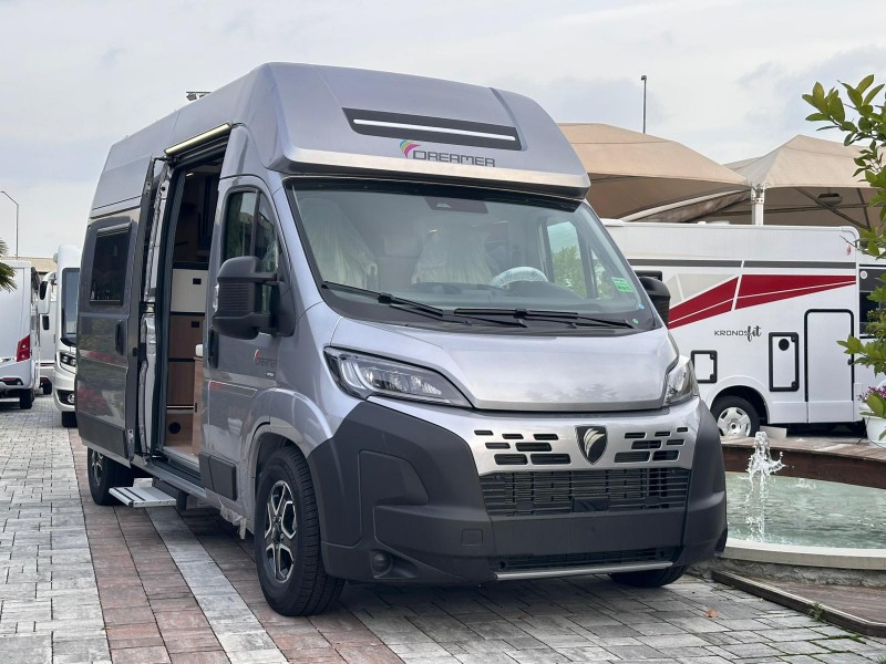 DREAMER  FAMILY VAN select